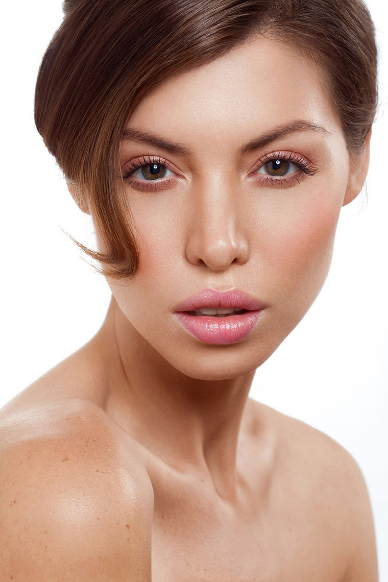 0956-sharp Clean Beauty Photography by Ylva Erevall