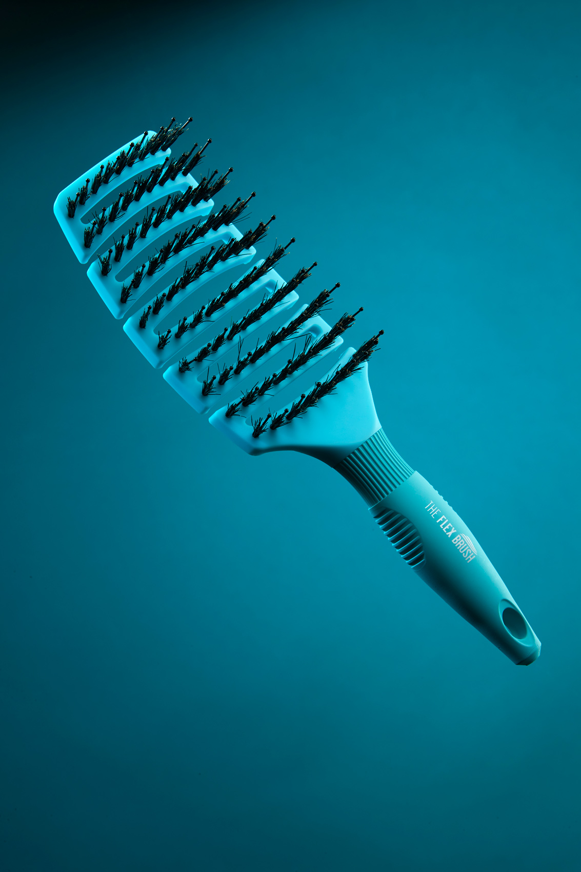 TheFlexBrush-4788_web  Beauty and cosmetic product photography by Ylva Erevall