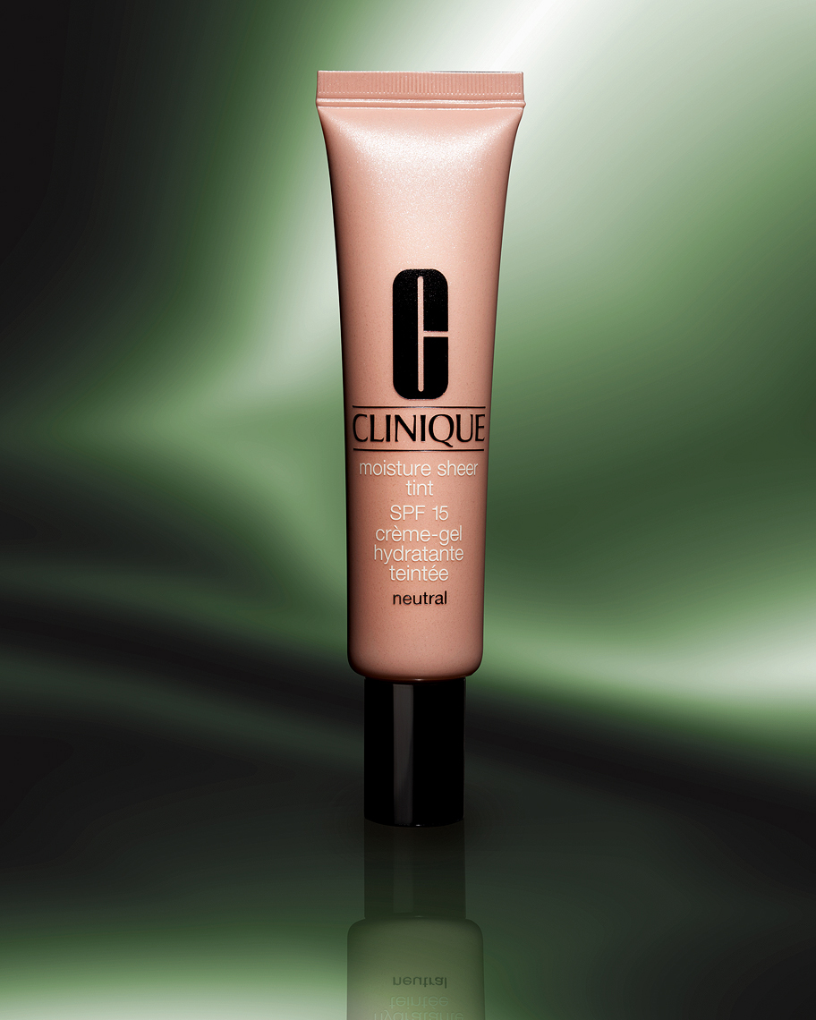 clinique_black Beauty and cosmetic product photography by Ylva Erevall